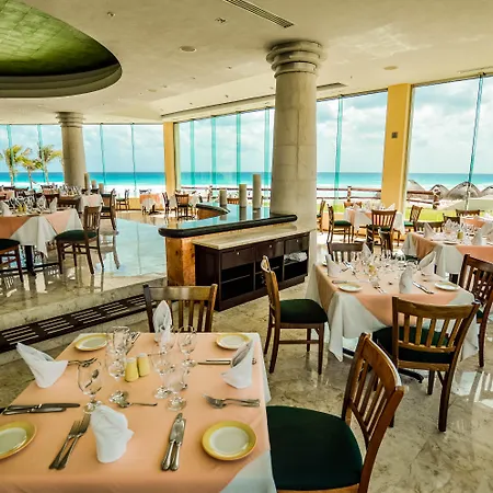 Park Royal Beach Cancun-3