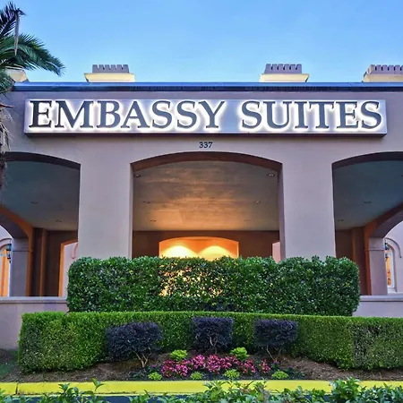 Embassy Suites Charleston - Historic District-3