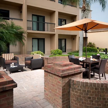 Courtyard By Marriott Fort Myers Cape Coral-3