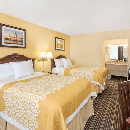 Days Inn By Wyndham Mt Pleasant-Charleston-Patriots Point-2