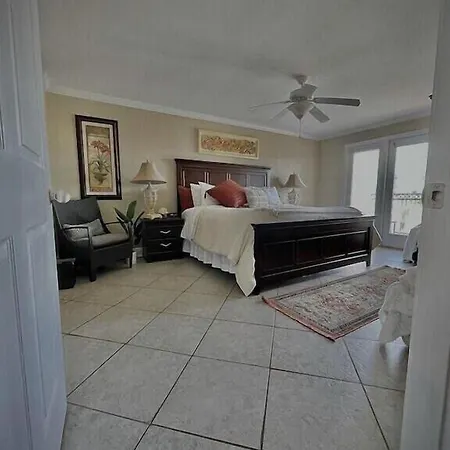 Biloxi Beach Condo-2
