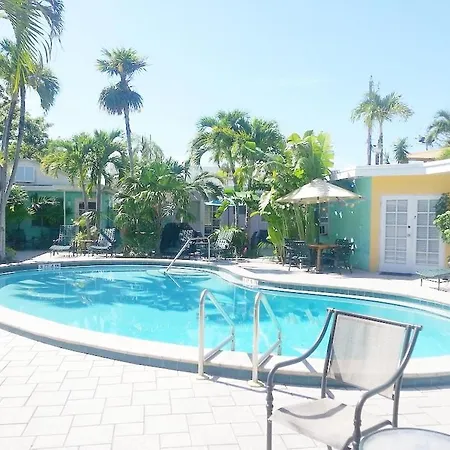 Alexander Palms Court - No Hidden Resort Fees!-2