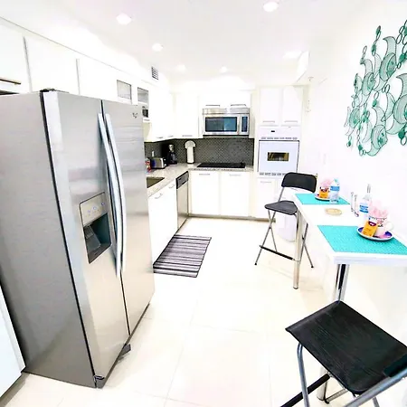 Beautiful Penthouse Condo With Stunning Views Of Both Ocean And City-2