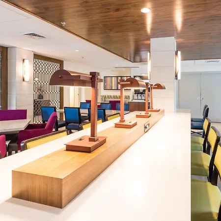 Holiday Inn Express Charleston Us Highway 17 & I-526 By Ihg-2
