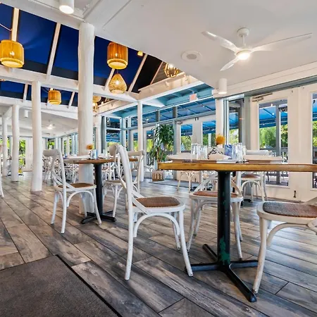 Park Shore Resort-3