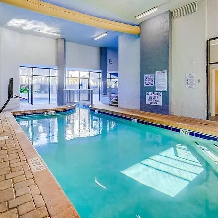 Royal Retreat-Amazing View-King Bed-1 Bedroom-Full Kitchen-Free Parking-Self Check-In-3