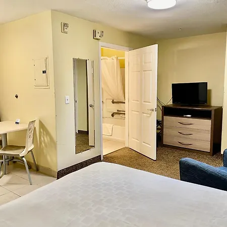 Suburban Studios Fort Myers Cape Coral-3