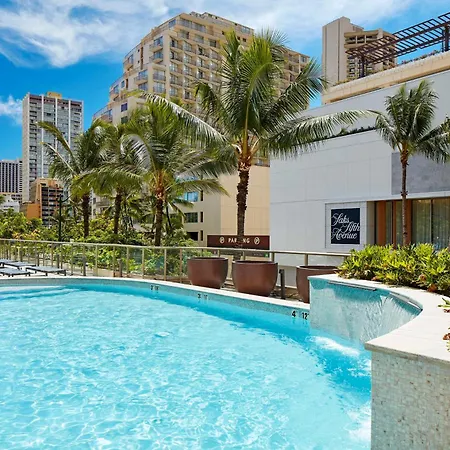 Hilton Garden Inn Waikiki Beach-3