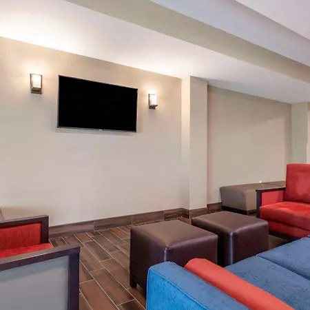 Comfort Suites Daytona Beach-Speedway-2