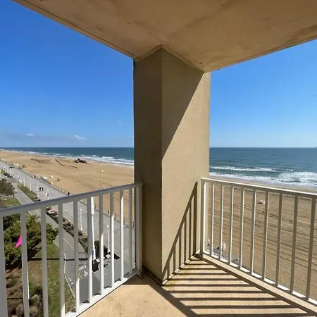 Playing Hooky At Dolphin Run-Oceanfront Condo-Pool-3