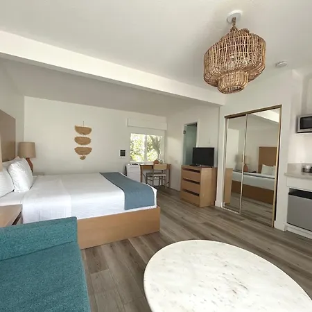 Capri Laguna On The Beach - A Boutique Hotel-2