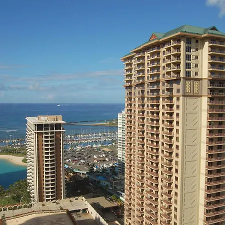 Hilton Grand Vacations Club Grand Waikikian Honolulu-2