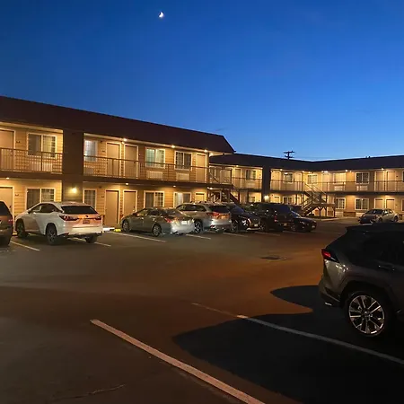 Days Inn By Wyndham Newport Or-2