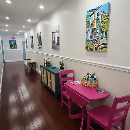 Duval Street Suite Overlooking Duval With Parking And Pool-3