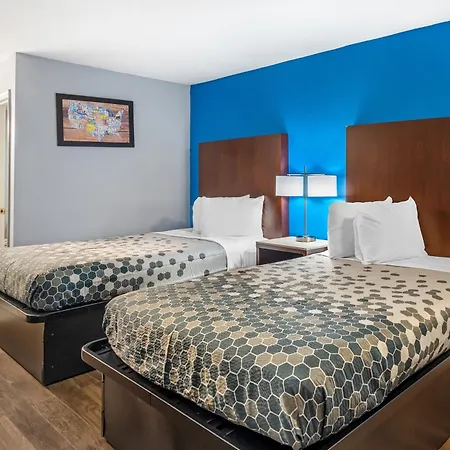 Econo Lodge Inn & Suites Virginia Beach - Norfolk-3