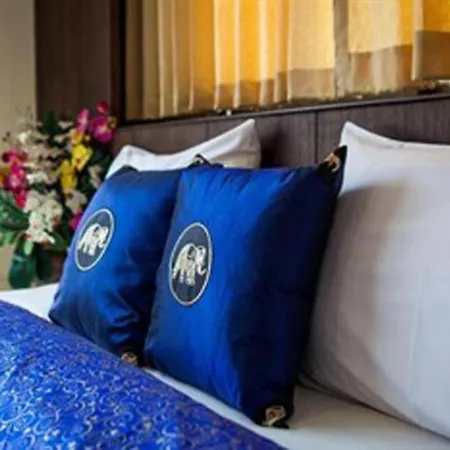 Triple Rund Place Hotel-2