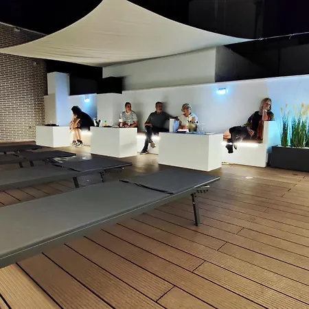 Terraza Suites Benidorm-3