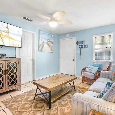 Sunrise Village 215- 2Br 1Ba Gulf Front Sleep 6-2