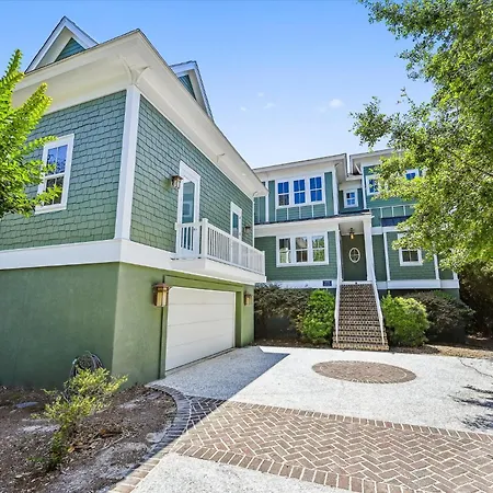 18 Sand Dollar Road- Oceanfront, Large Private Pool, Hot Tub Free Activities Included-3