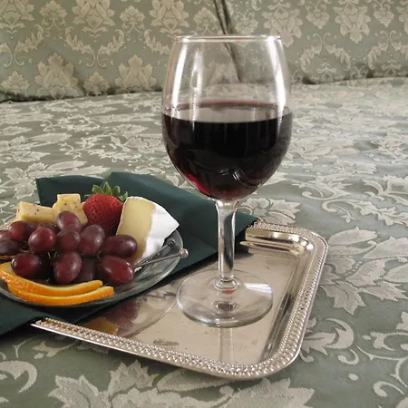 The Bacchus Inn Bed & Breakfast-2