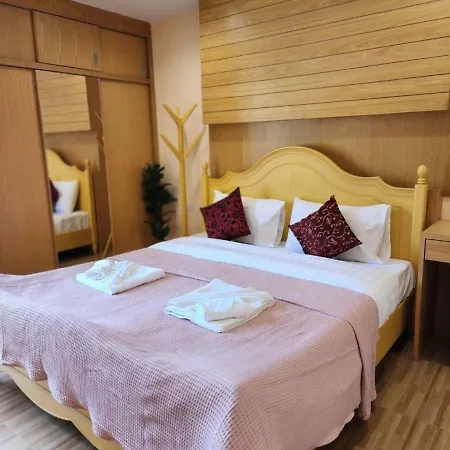 Alaita Hostel Patong-3