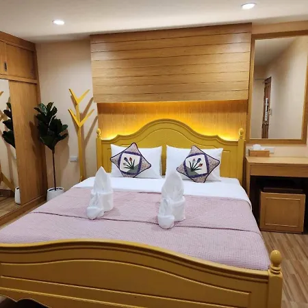 Alaita Hostel Patong-2