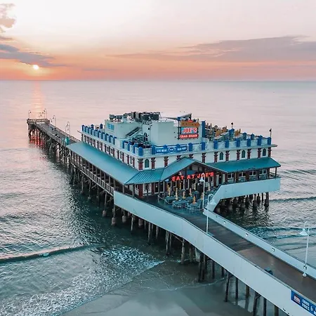 Boardwalk Inn And Suites-2