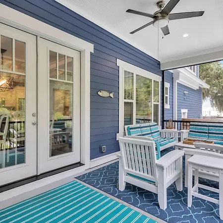 Deja Blue-6Br W Pool Hot Tub-Steps To Beach-3