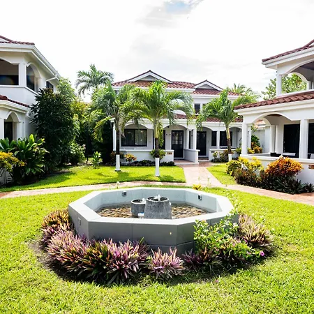 Isla Bonita Yacht Club-3