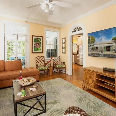 Casa Victoria By Last Key Realty-2