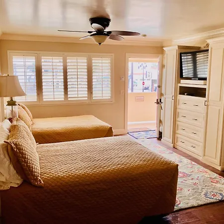 Beachcomber Inn-2