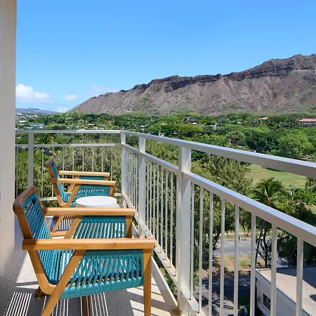 Kaimana Beach Hotel-3