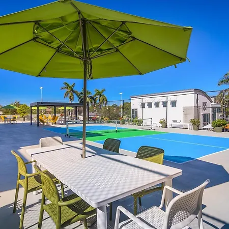 Naples Park Central Hotel-3