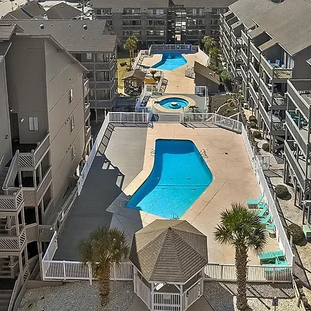 Two Bedroom Steps From The Beach! Shore Dr!-3