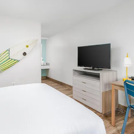 Surf & Sand Hotel - Free Hot Breakfast & Rentals-3