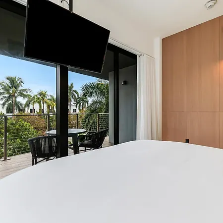 The March Hotel-2