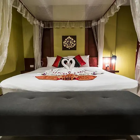 Patong Hemingways Hotel-3