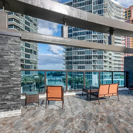 Cambria Hotel Fort Lauderdale Beach-2