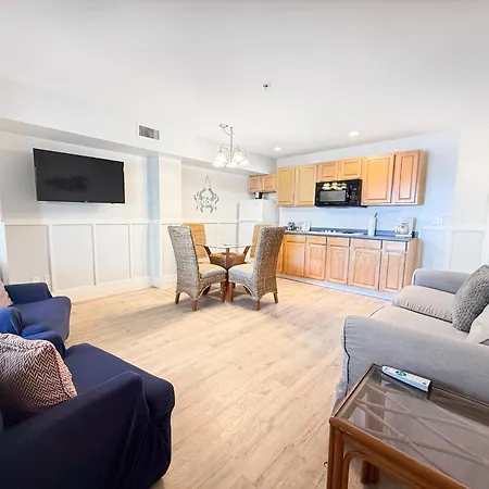Lighthouse Resort: Inn & Suites-3