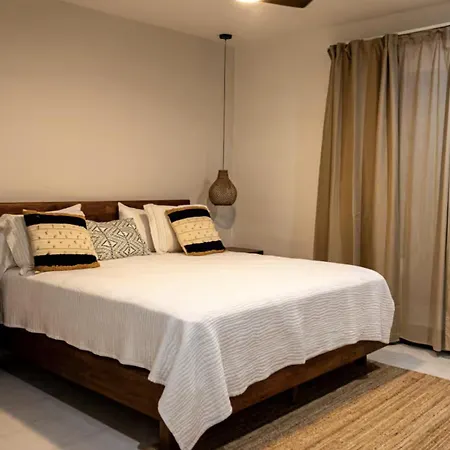 Rooftop Couples Suites At Ocean Park Beach Club-3