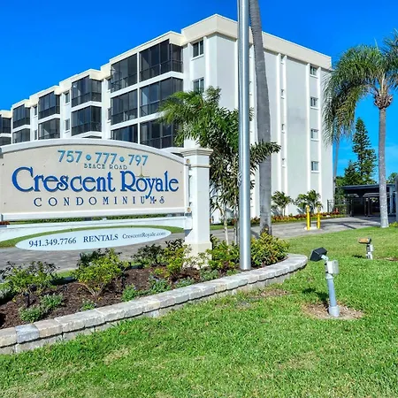 Crescent Royale Condominiums 301-3