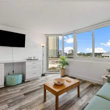 Top Of The Gulf 410 Beach Front Condo - Renovated!-2