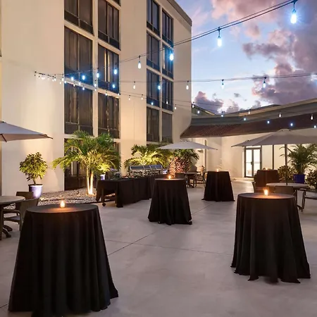 Doubletree By Hilton Fort Myers At Bell Tower Shops-3