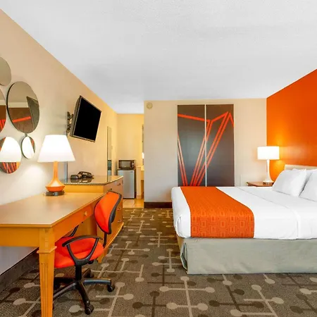 Howard Johnson By Wyndham Virginia Beach-3