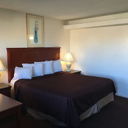 Travelodge By Wyndham San Diego Seaworld-3