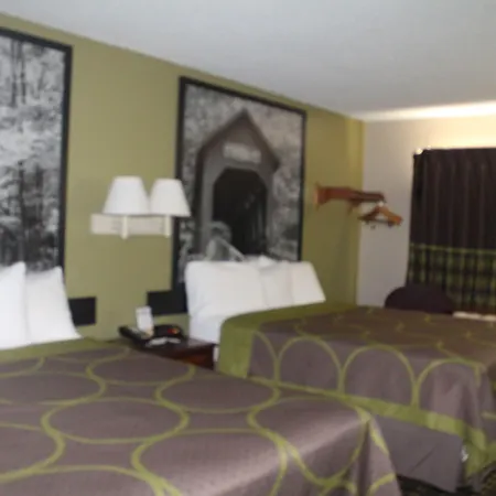 Super 8 By Wyndham Michigan City-2