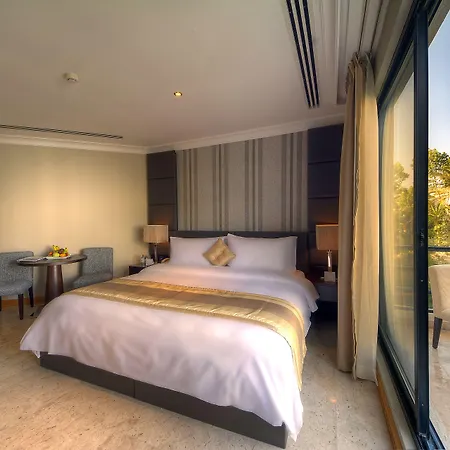 Dubai Marine Beach Resort & Spa-3