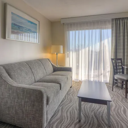 The Breakers Hotel & Suites-2