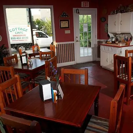 Pensacola Victorian Bed & Breakfast-2
