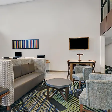 Holiday Inn Express Newport By Ihg-2